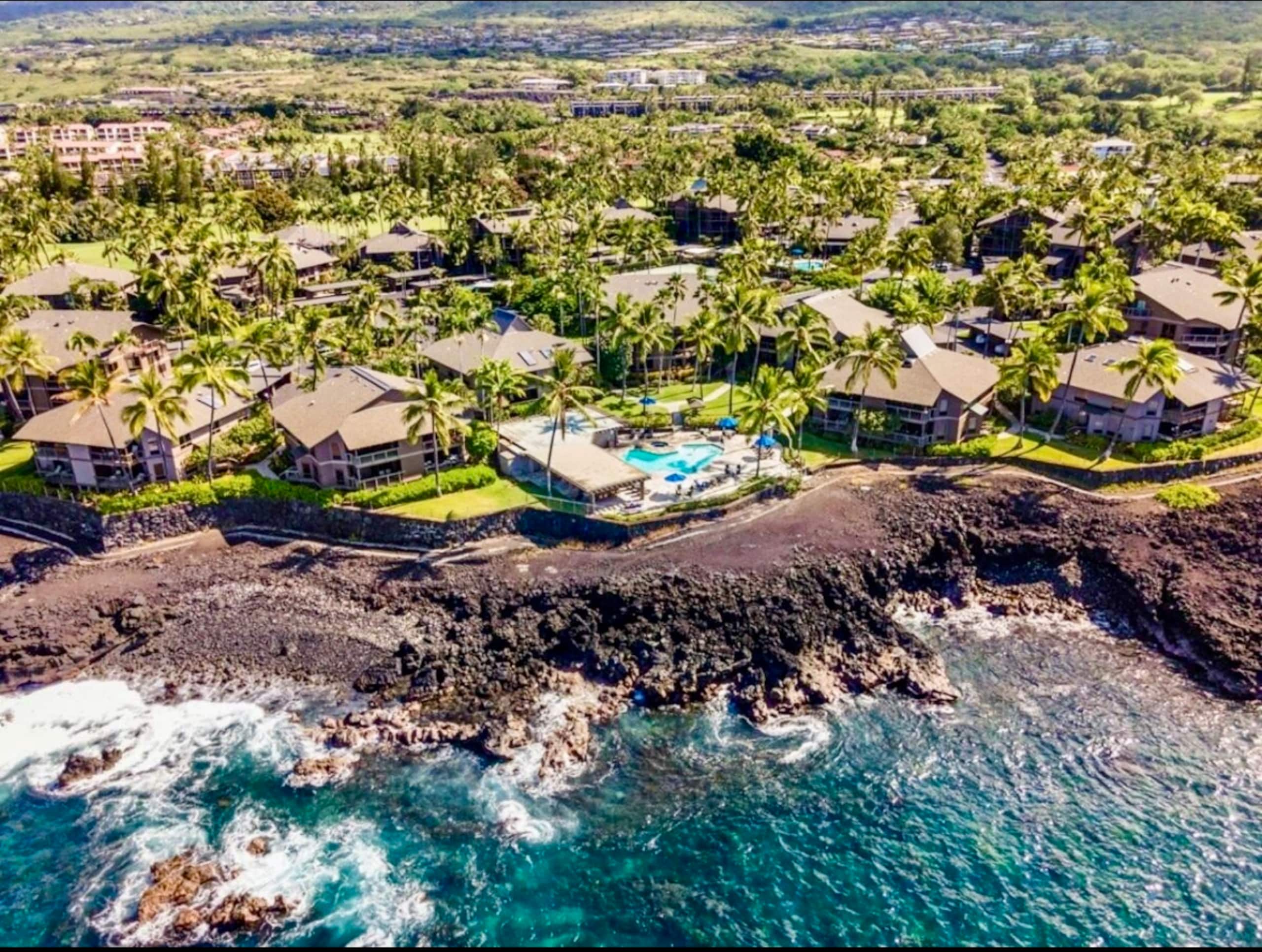 Home in Kailua-Kona · ★5.0 · 3 bedrooms · 7 beds · 2 private baths - Image 39