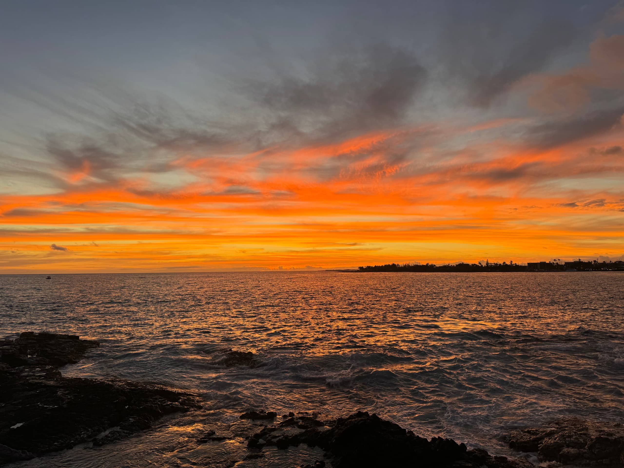 Home in Kailua-Kona · ★5.0 · 3 bedrooms · 7 beds · 2 private baths - Image 49