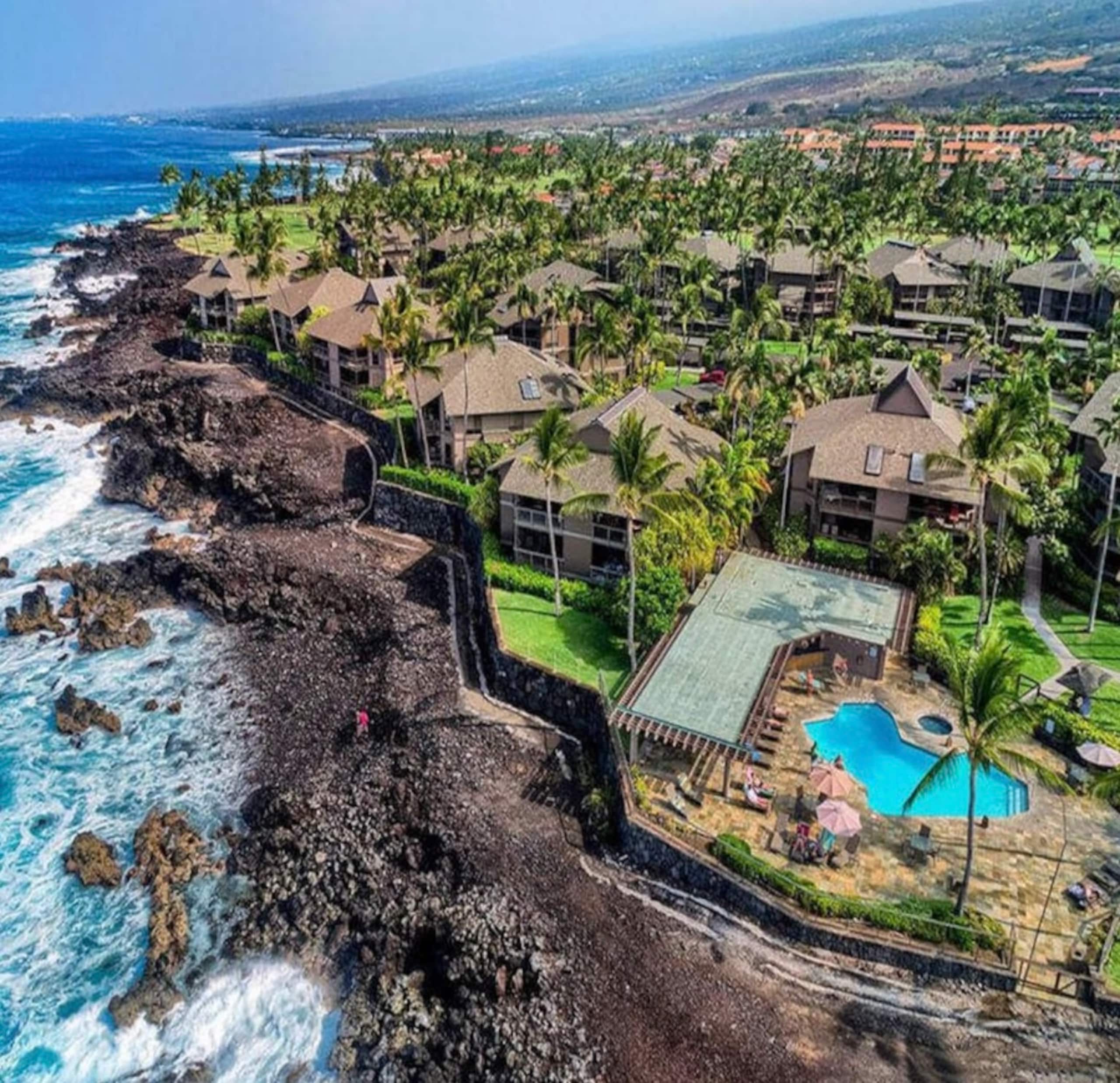 Home in Kailua-Kona · ★5.0 · 3 bedrooms · 7 beds · 2 private baths - Image 40