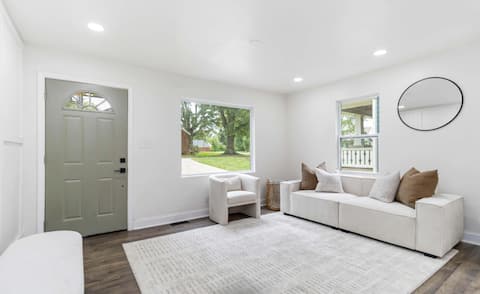 Successful Airbnb property: Cozy Bungalow Near Uptown Charlotte in Enderly Park