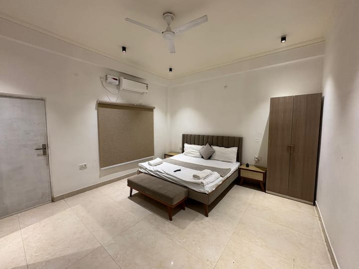 Spacious 2BHK-AC |TV| No Cooking Facilities|