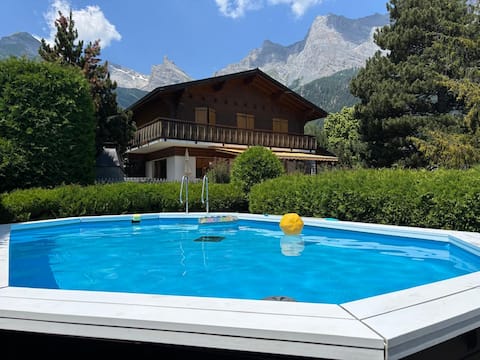Panoramic Chalet with Jacuzzi and Pool