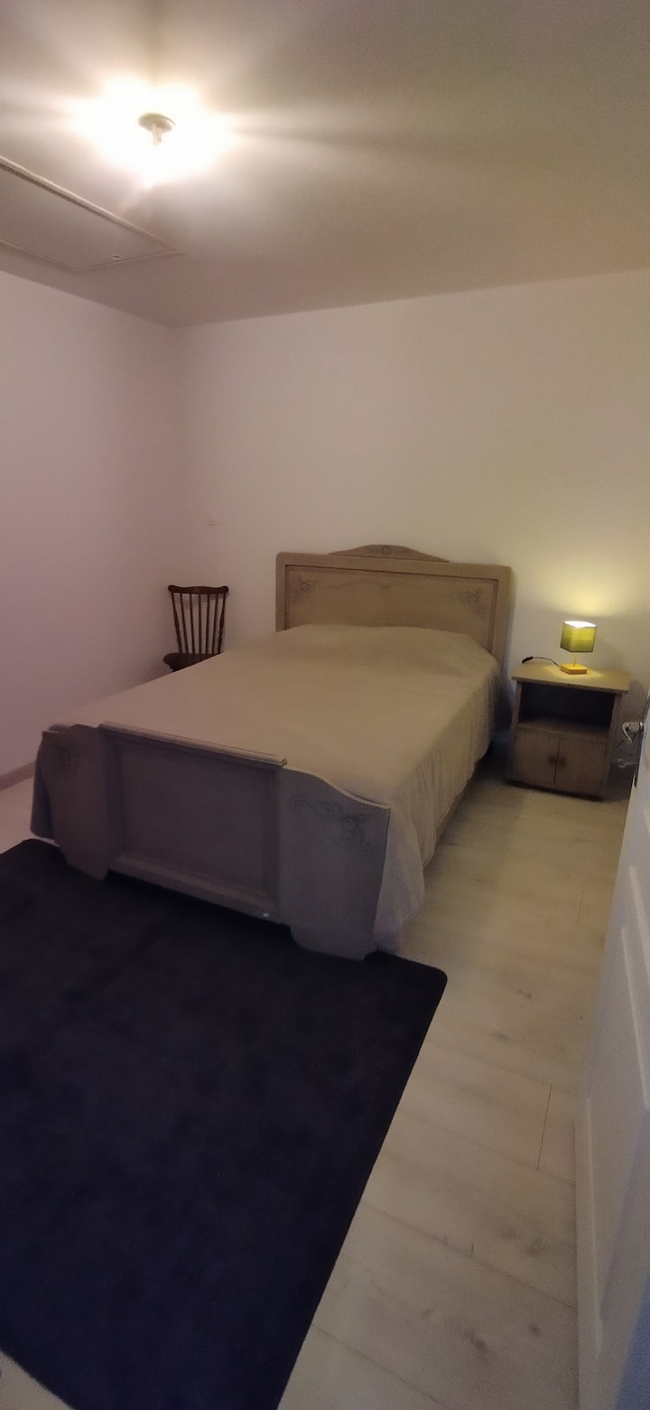 غرفة النوم 1