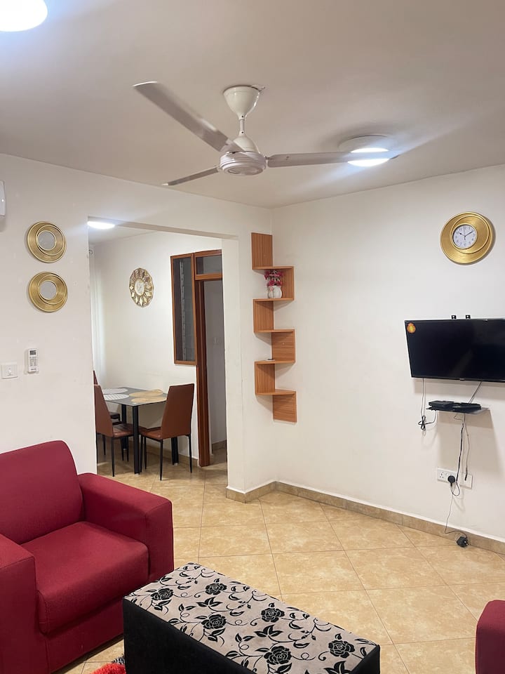 Secure 1 Bedroom Apartment In A Gated Community - 쿠마시