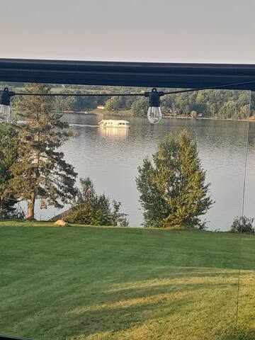 Swim, soak and relax! gallery image 4