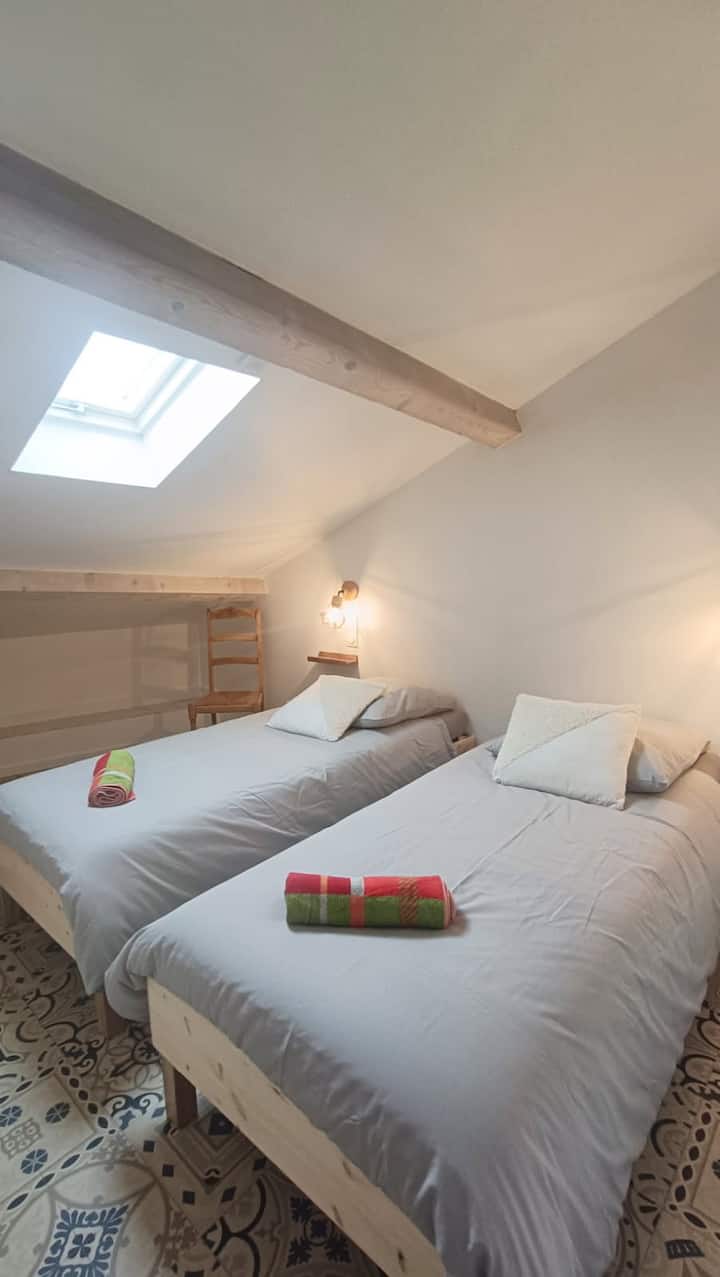 غرفة النوم 2