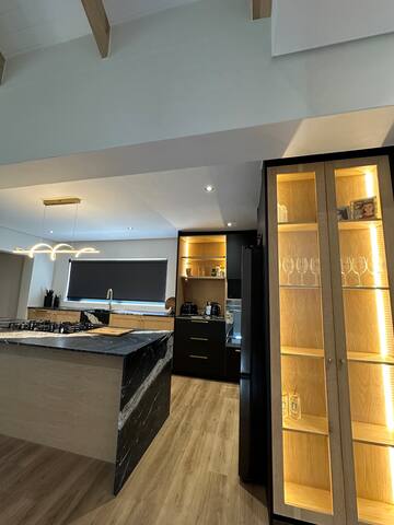 Mzuri Avenue , Somerset West