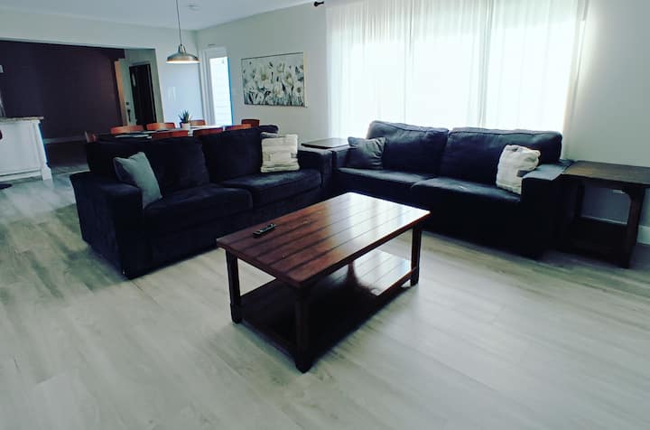 Near Uf | Xl King Suite + Private Bath & Salt Pool - Gainesville, FL