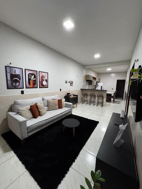 Well-located apartment with air conditioning in both bedrooms