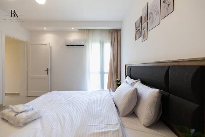 Fancy 2 BDR In Rehab City: Bedroom 1