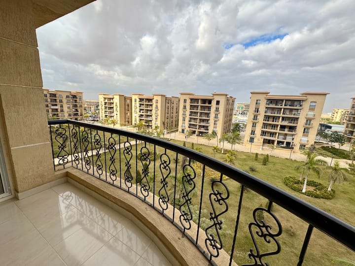 Fancy 2 BDR In Rehab City: Balcony