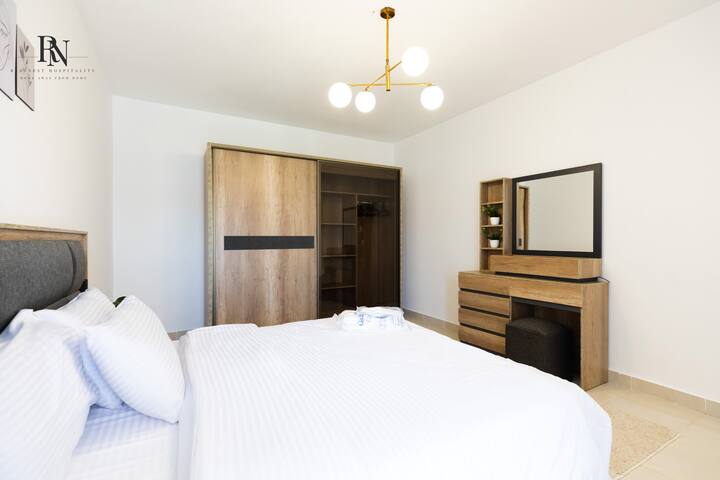 Fancy 2 BDR In Rehab City: Bedroom 1