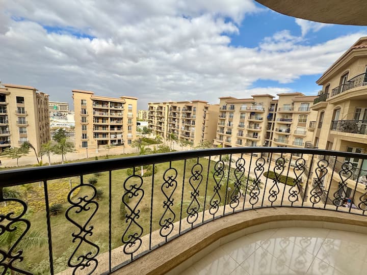 Fancy 2 BDR In Rehab City: Balcony
