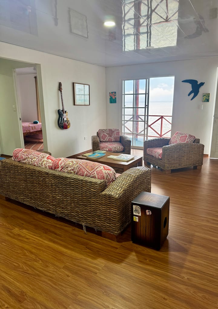 La Capitana Room - Only House On The Beach - Isla de Providencia, Colombia