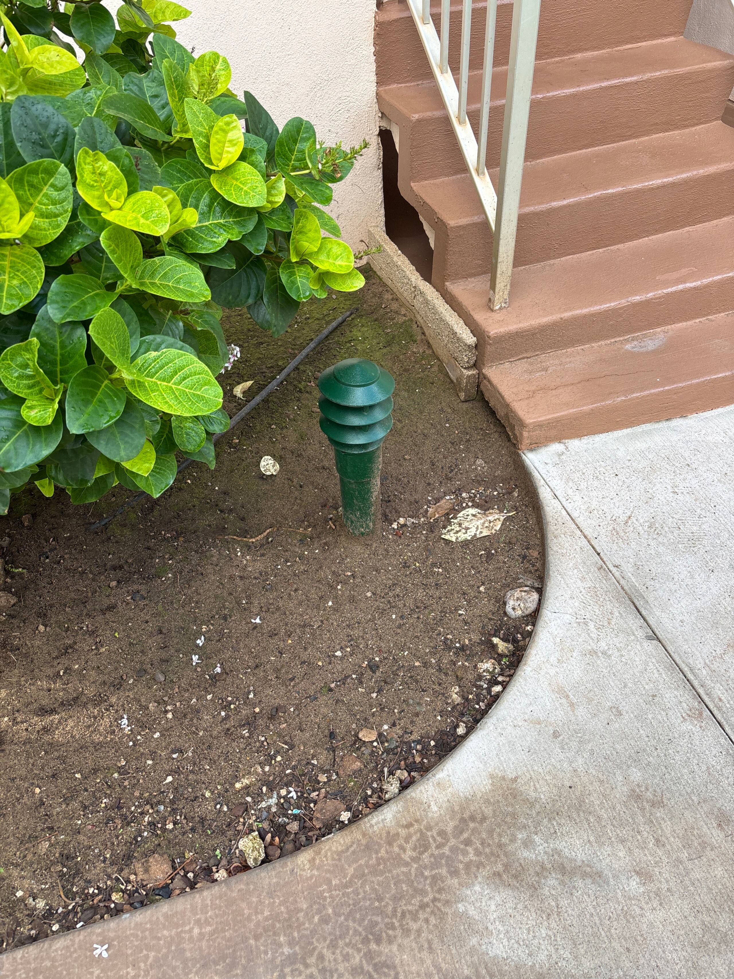 Steps to the beach in South Maui - Image 9