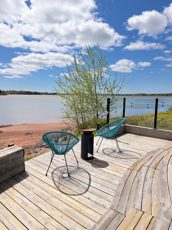 Exterior & Red-Sand Beach — photo 2