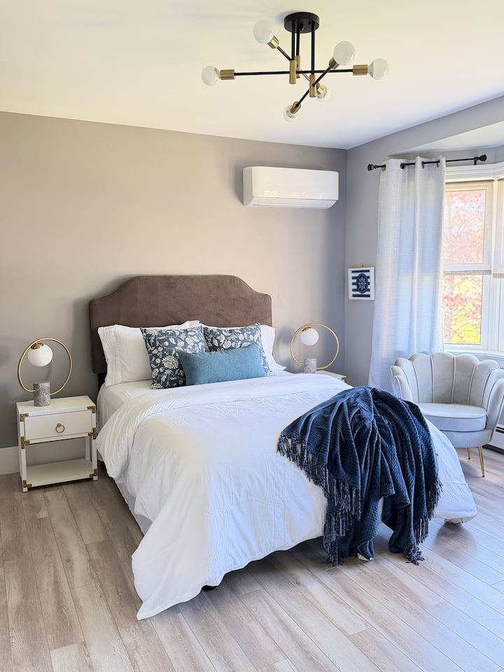 Bedrooms — photo 6