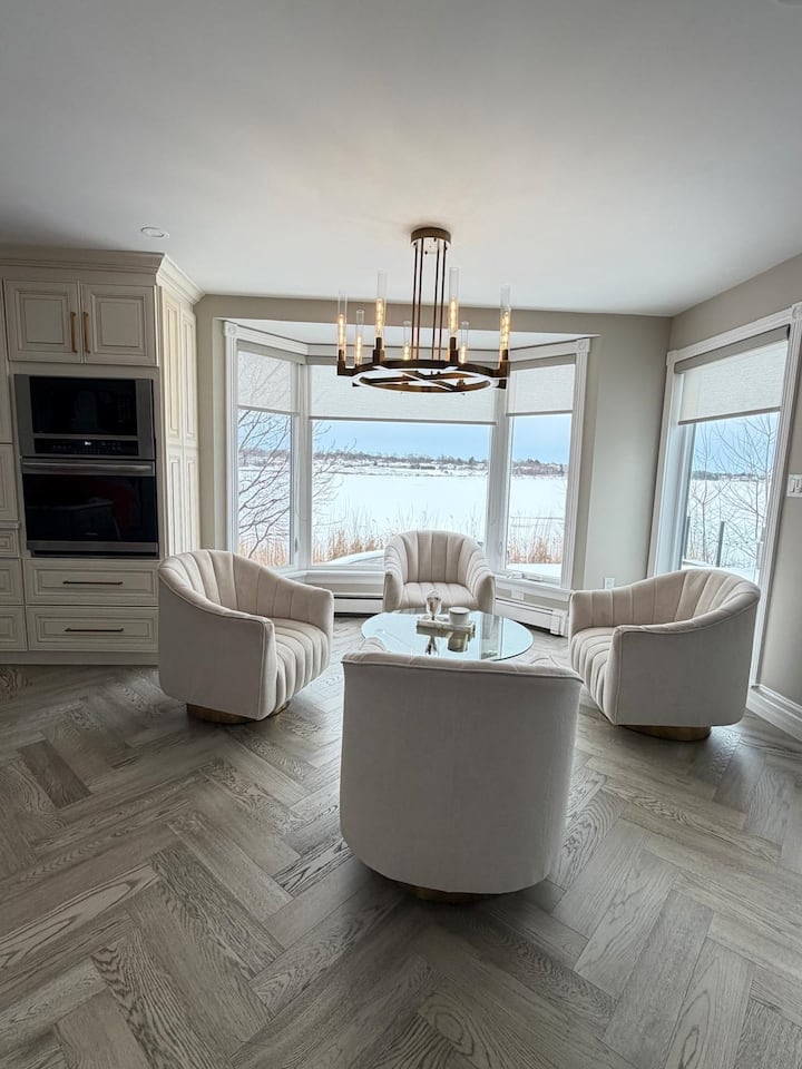 Kitchen & Dining — photo 7