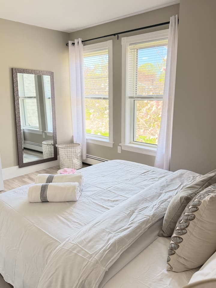 Bedrooms — photo 11