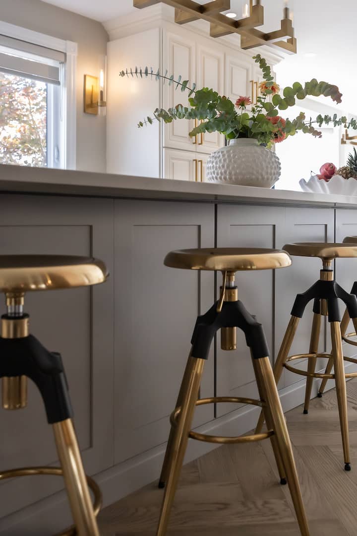 Kitchen & Dining — photo 11