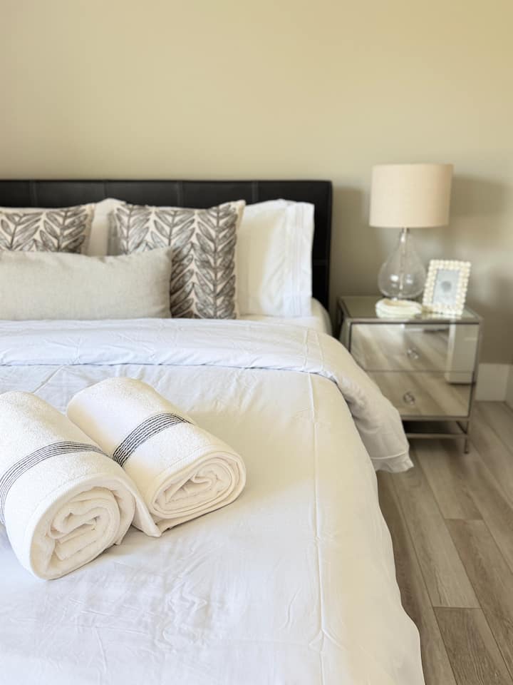 Bedrooms — photo 12