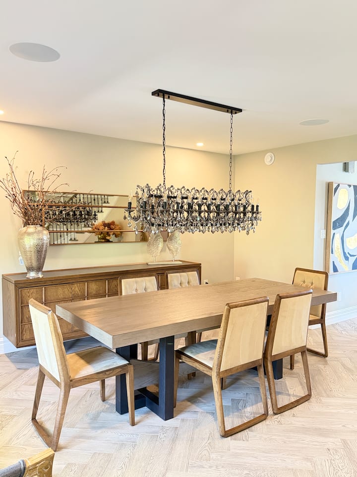 Kitchen & Dining — photo 13