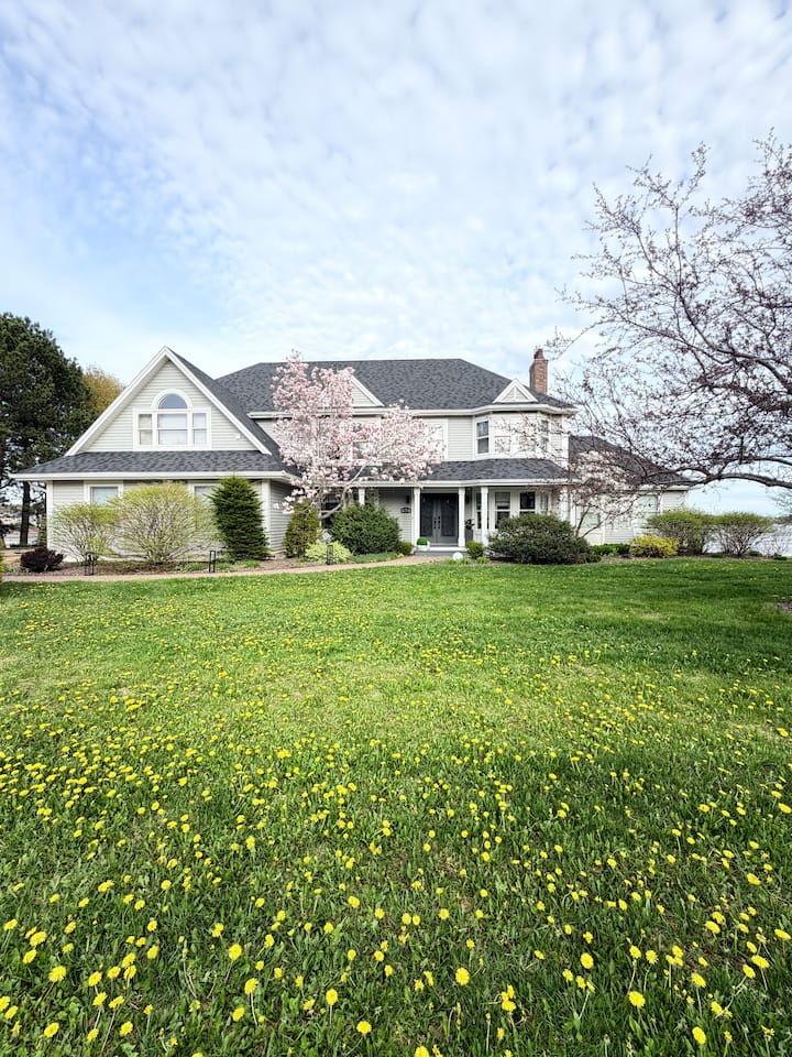 Exterior & Red-Sand Beach — photo 9