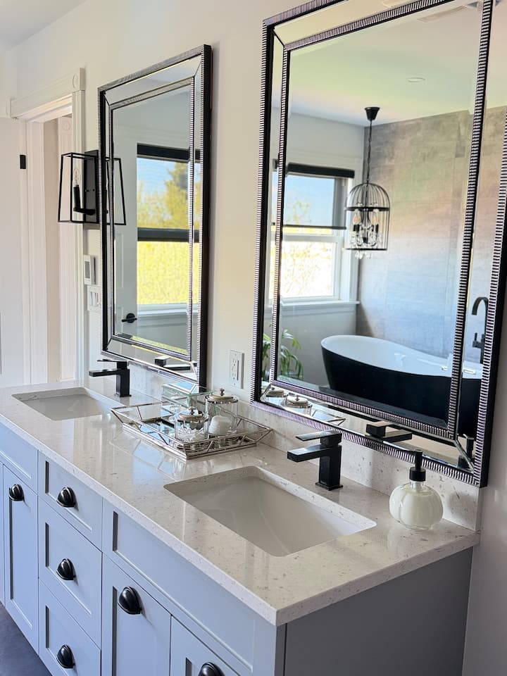 Bathrooms — photo 9