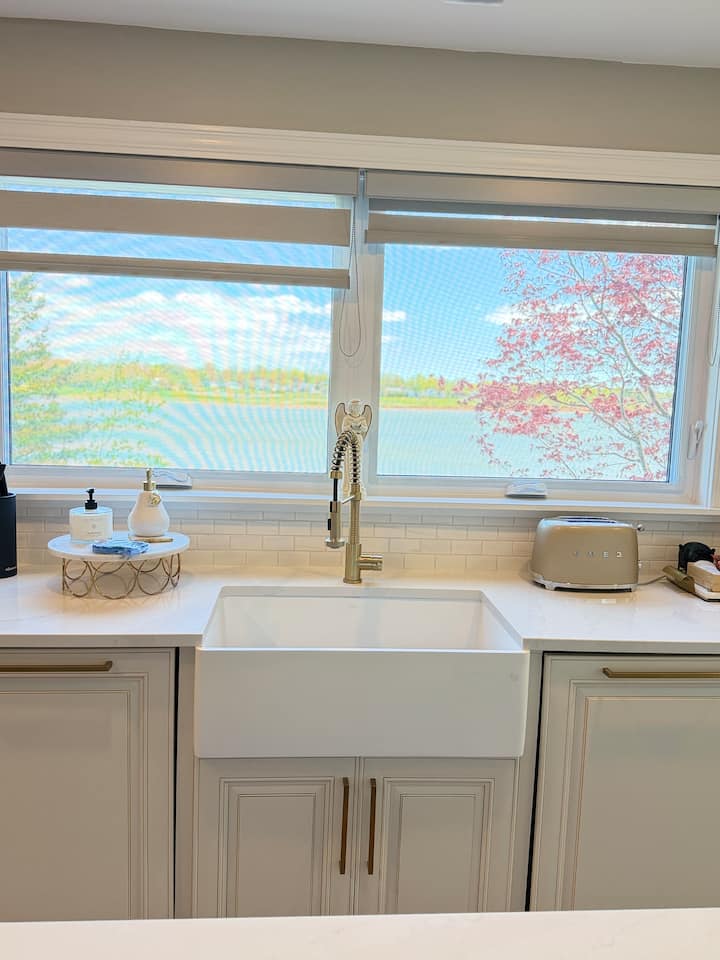 Kitchen & Dining — photo 19
