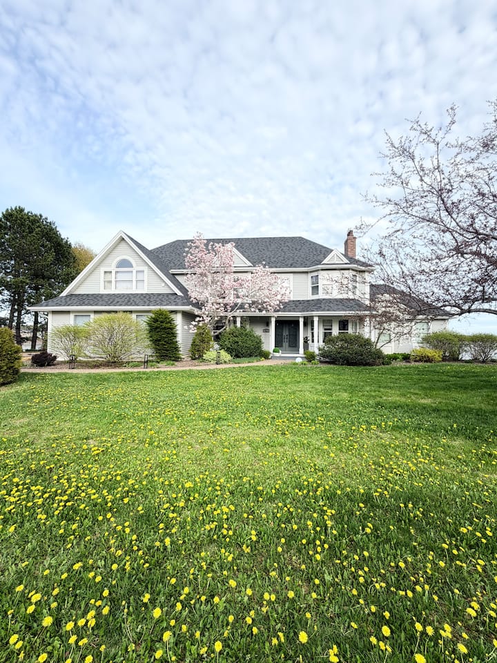 Exterior & Red-Sand Beach — photo 16