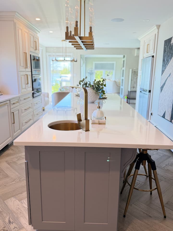 Kitchen & Dining — photo 29