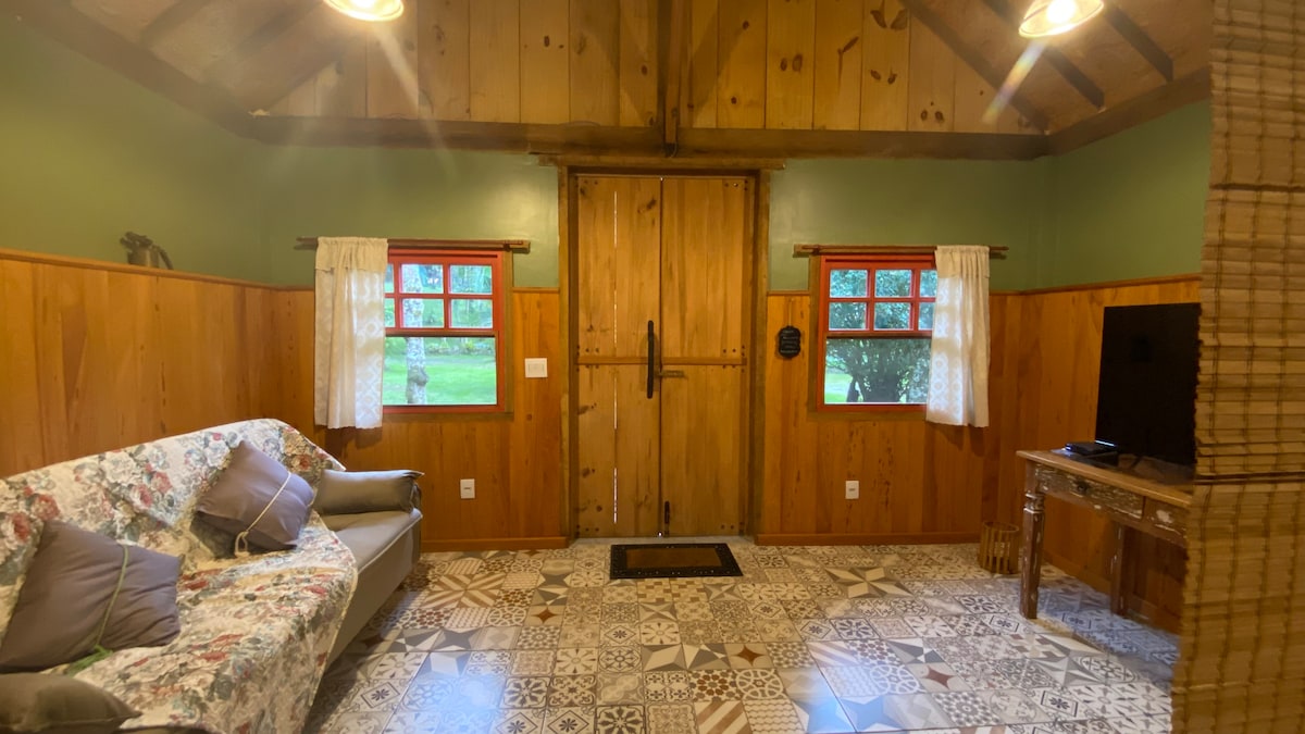 Top Airbnb: Nino's cottage with 2 streams em Nova Friburgo