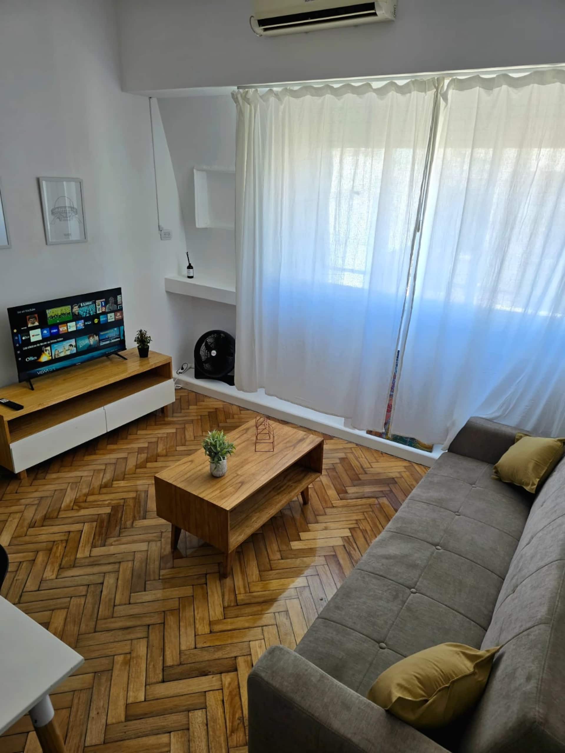 A bright apartment in San Telmo