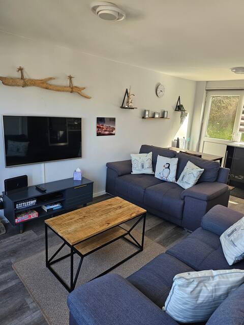 Top Airbnb: Home in Pembrokeshire, sea view! in Lamphey