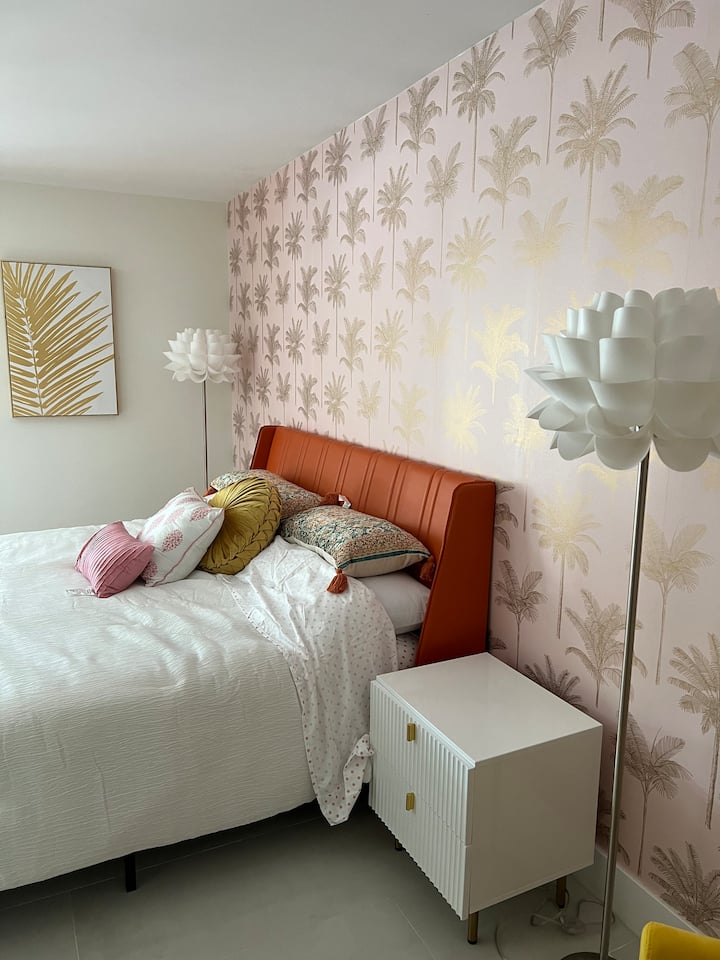 Hlavná spálňa s manželskou posteľou veľkosti King #4