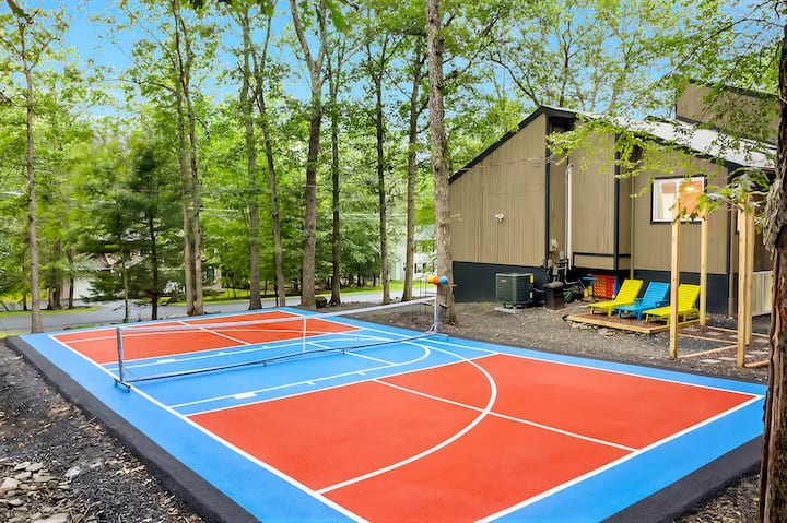 HUGE 5BR Private Pickleball, Fire Pit, Theater!