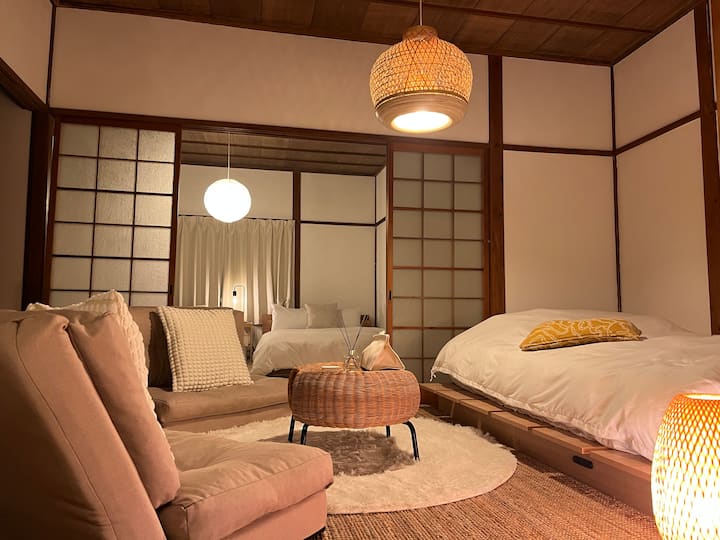 大阪難波駅から18分】【USJまで15分】貸切一軒家、最大14名様