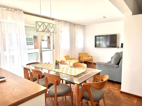 Top performing Airbnb: Wake up with this view of the Paraná River. Brand new! in Departamento Rosario