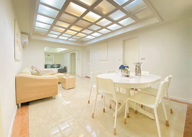 Big 3BR Family Apt | Elevator | Walk to MRT & 101 gallery image 3