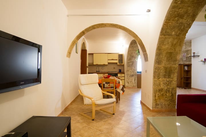 Agrit. Eloro Pizzuta Giulia It089013b59l9v42zb - Noto
