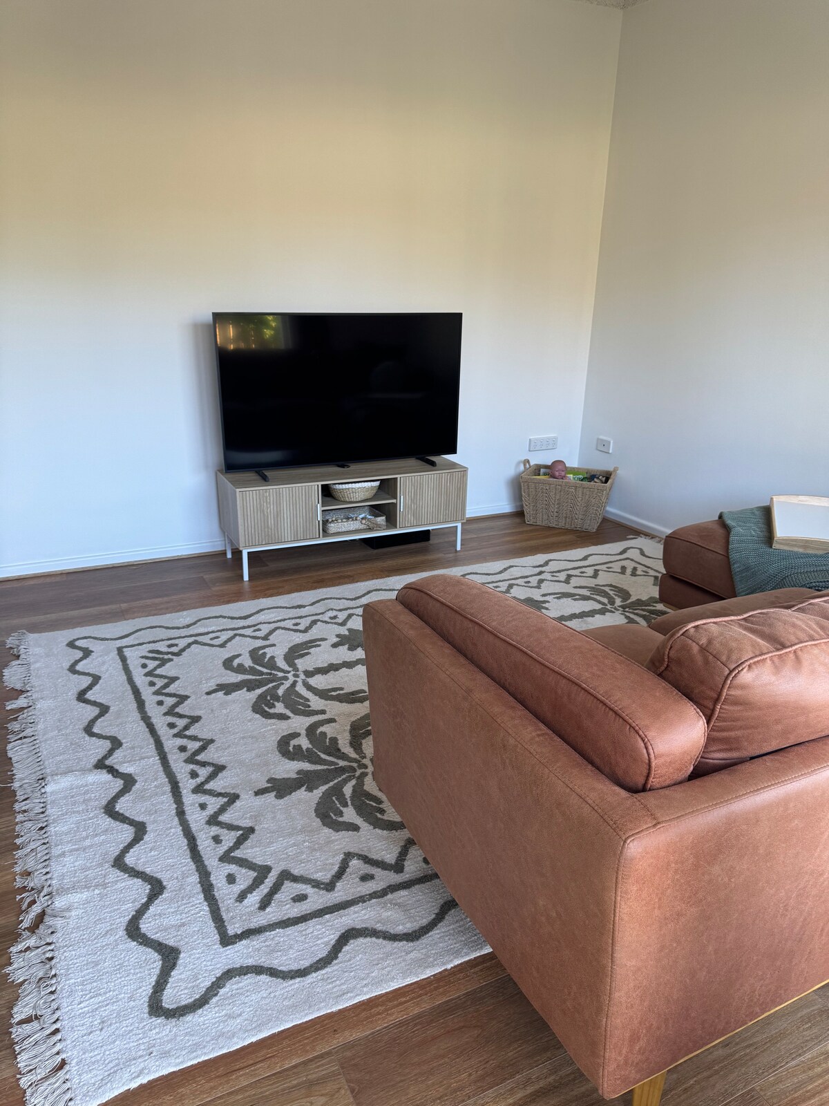 Successful Airbnb property: A Stone’s Throw in Glenelg North