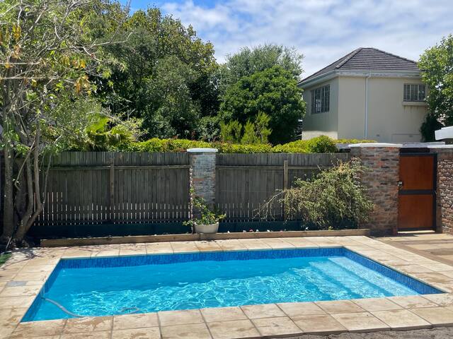 Family House in Claremont gallery image 2