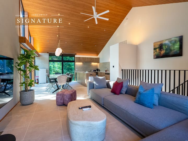 Modern Grand Windows, Japanese Bath & Garden Bbq - 白馬村