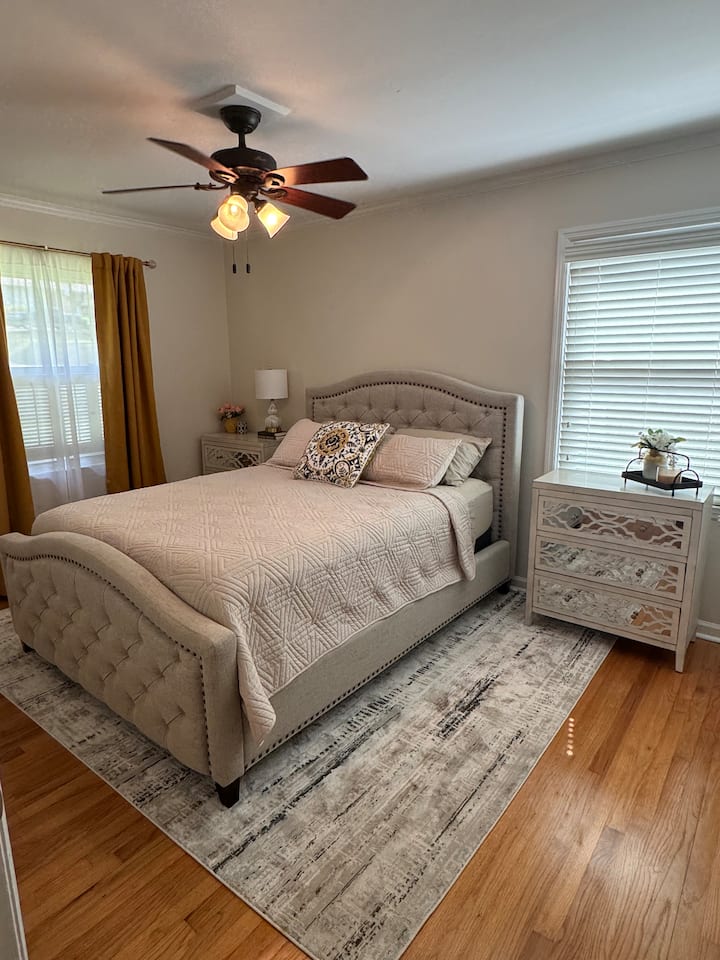 Брачен кревет (широк 150 - 179 см)