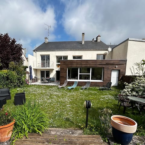 Spacious & peaceful house in town