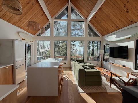Surfline Loft, A-Frame Cabin in Netarts