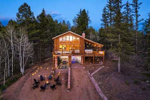 Views+Hot Tub+GameRoom+EV Charger+Pet Friendly!