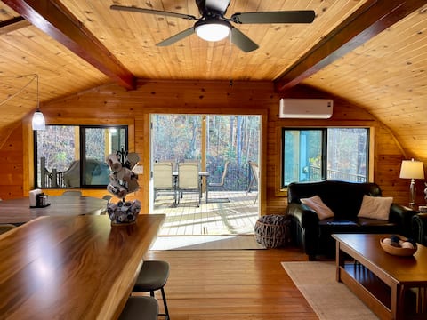 Top Airbnb: Private Cabin Hideaway in Lake Lure / Rutherfordton