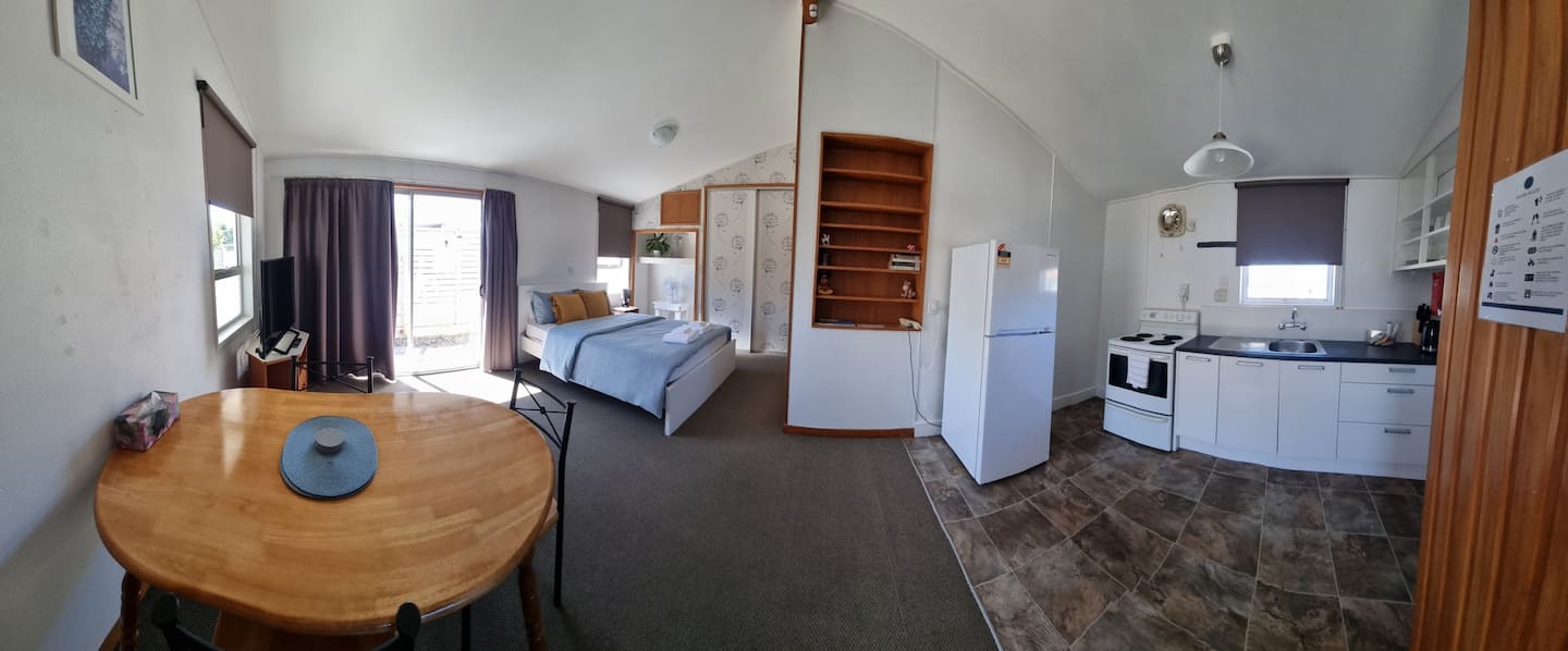 Entire Guest House, Pvt Parking With Self Check In 4
