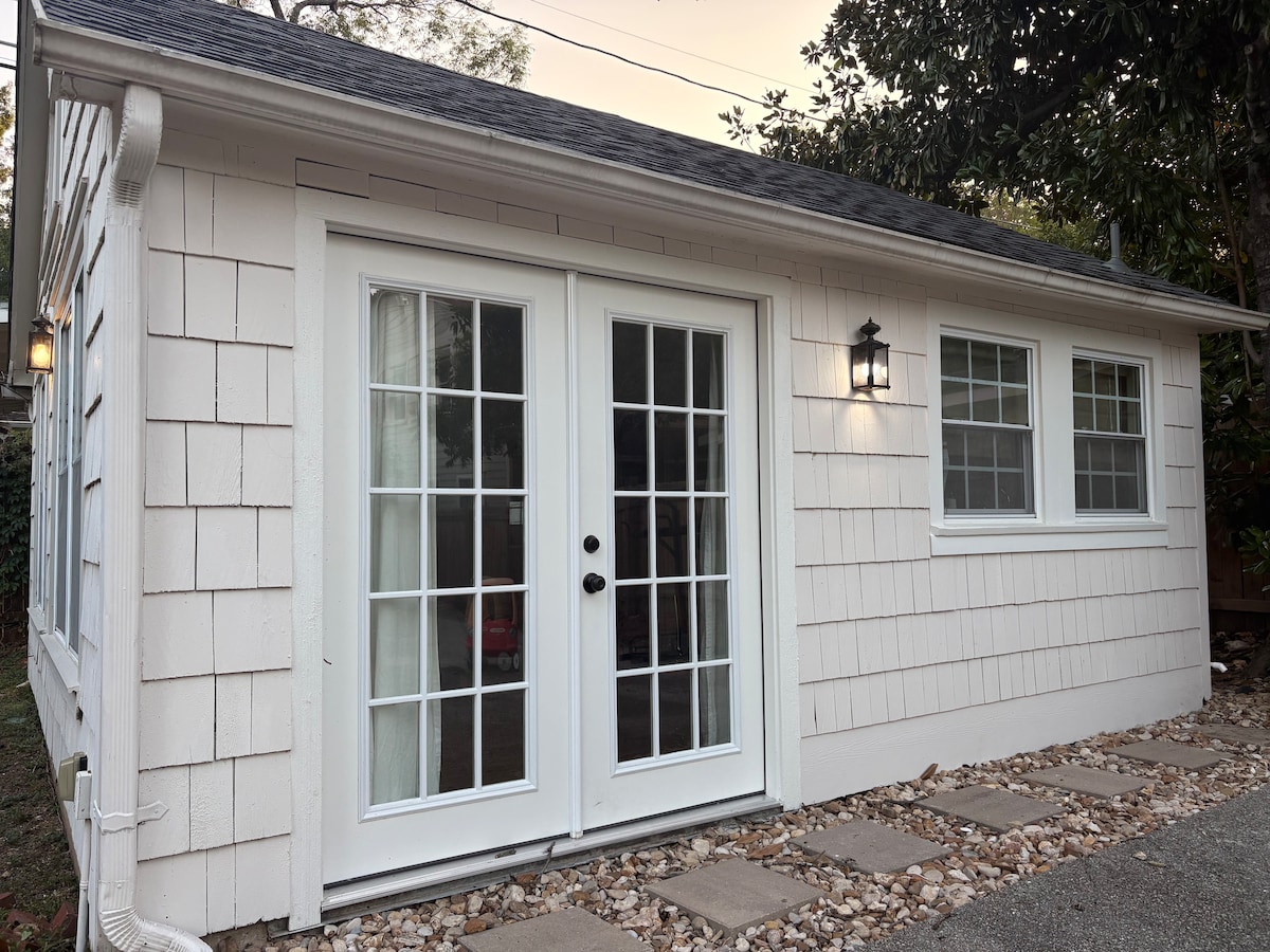 Cottage In Bryker Woods
